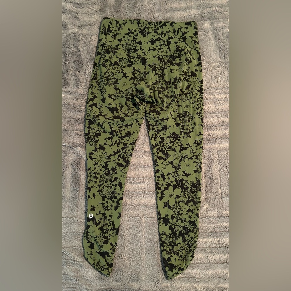 🎉 Host Pick 🎉 Lululemon Athletica Olive Green Leggings - Picture 3 of 7
